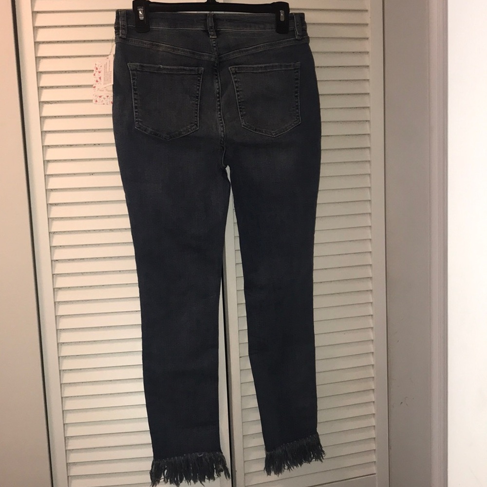 🥳HP🥳Free People skinny jeans.🔥🔥🔥🔥🔥 - Picture 6 of 6